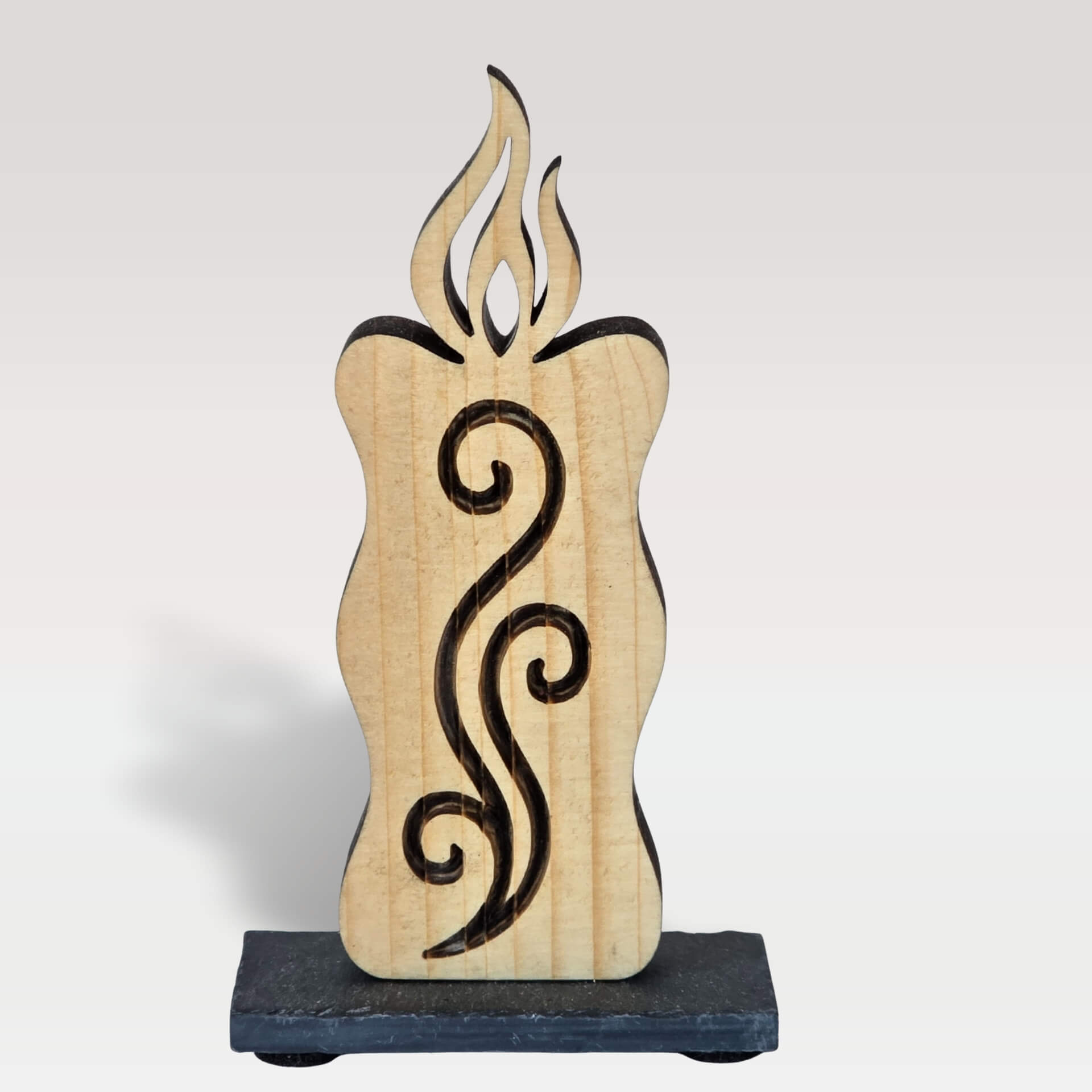 Ekološka lesena sveča na skrilavcu